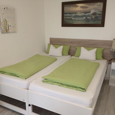 Appartement Anna Mit Innenpoolnutzung บาดวือริสโฮเฟิน ภายนอก รูปภาพ