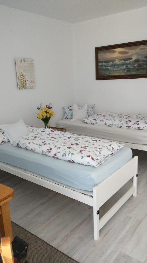 Appartement Anna Mit Innenpoolnutzung บาดวือริสโฮเฟิน ภายนอก รูปภาพ