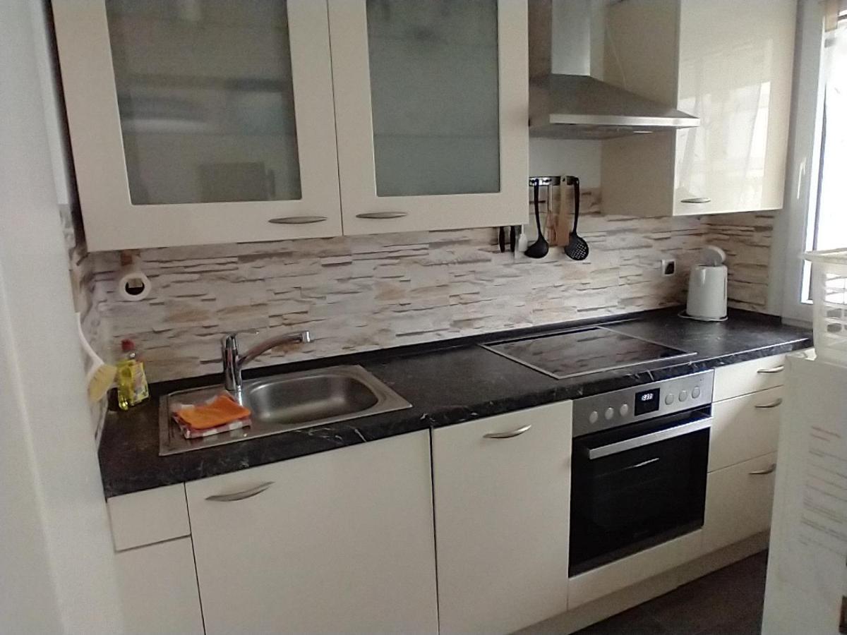 Appartement Anna Mit Innenpoolnutzung บาดวือริสโฮเฟิน ภายนอก รูปภาพ